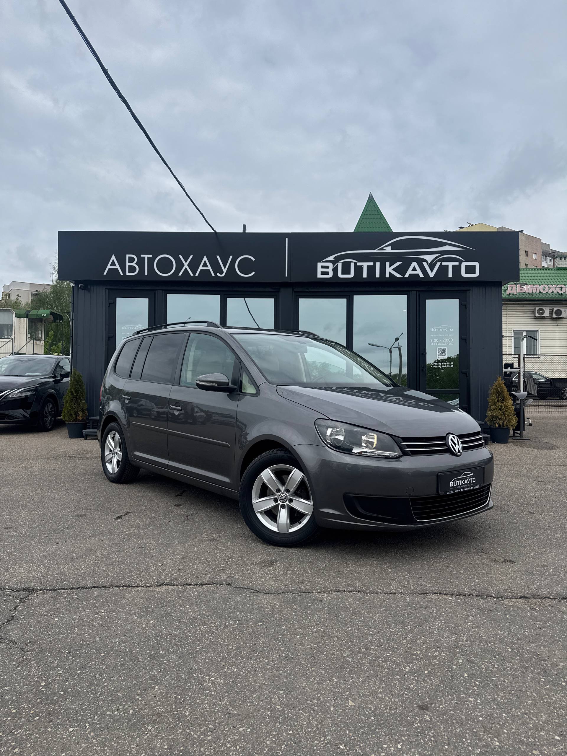 Volkswagen Touran, 2011 г., Гродно — в лизинг