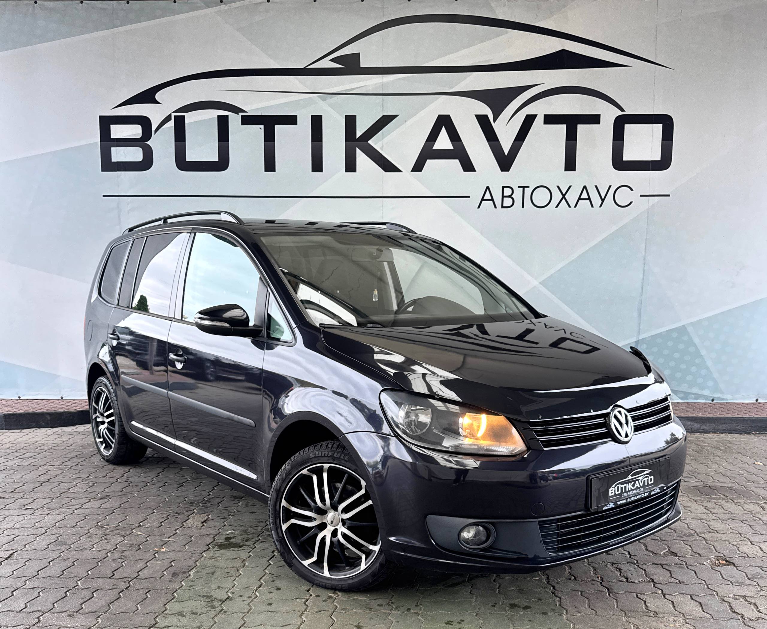 Volkswagen Touran, 2014 г., Лидский р-н — в лизинг