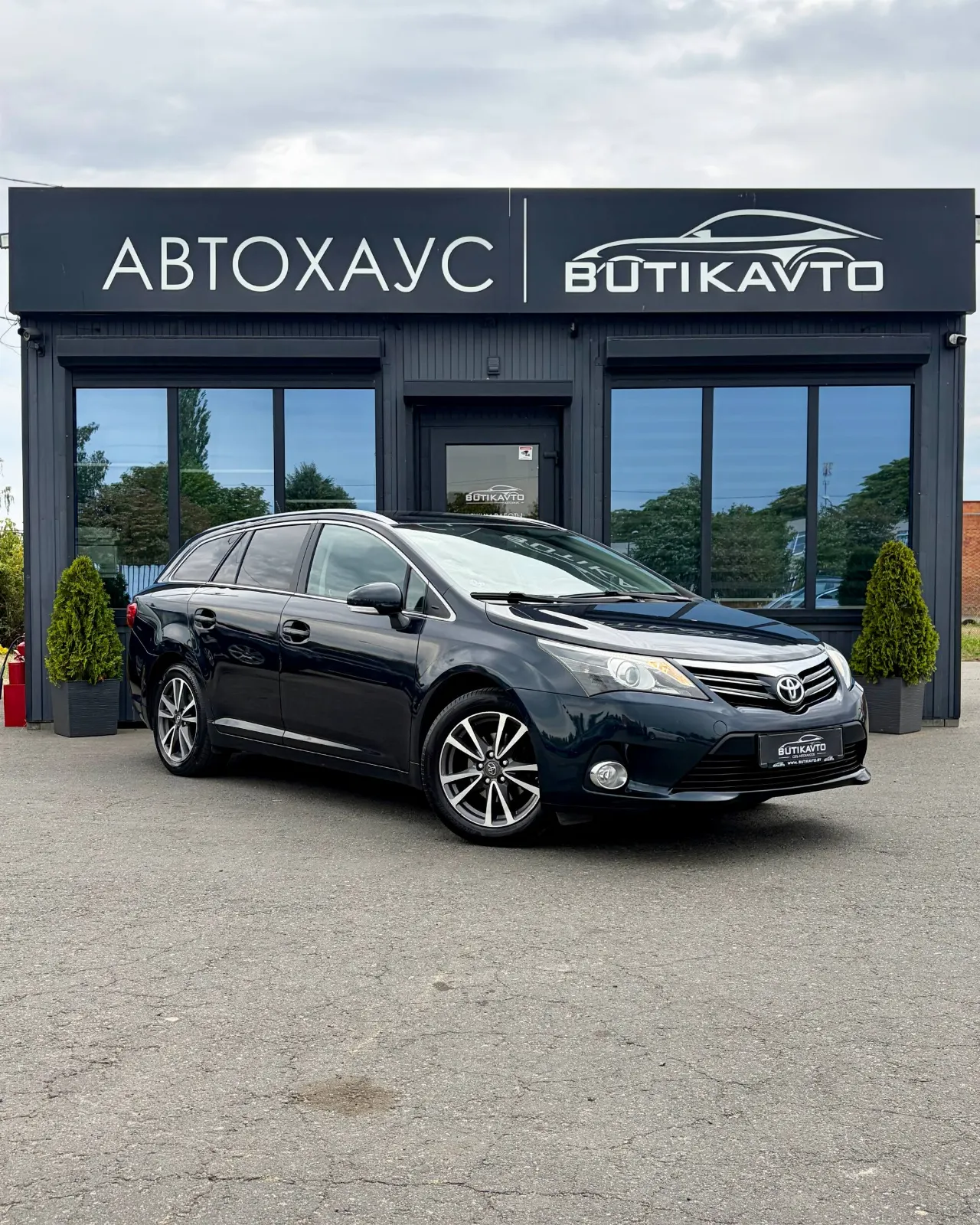 Toyota Avensis, 2012 г., Пинск — в лизинг