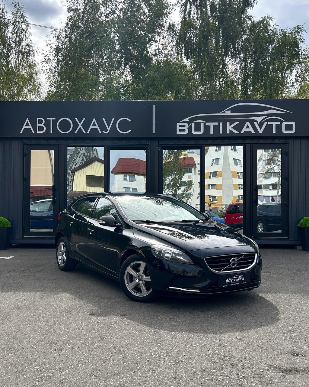 Volvo V40 II