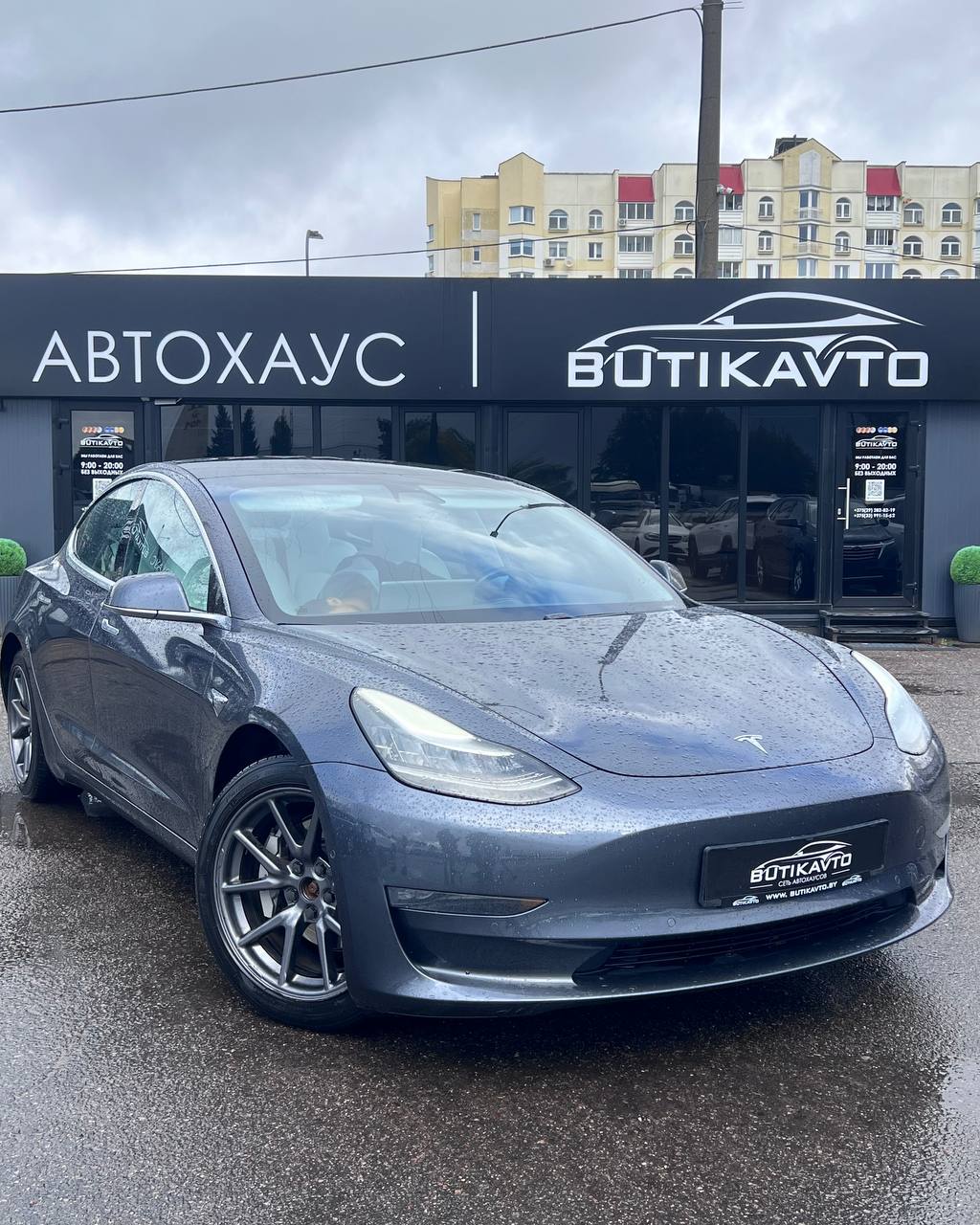 Tesla Model 3 I