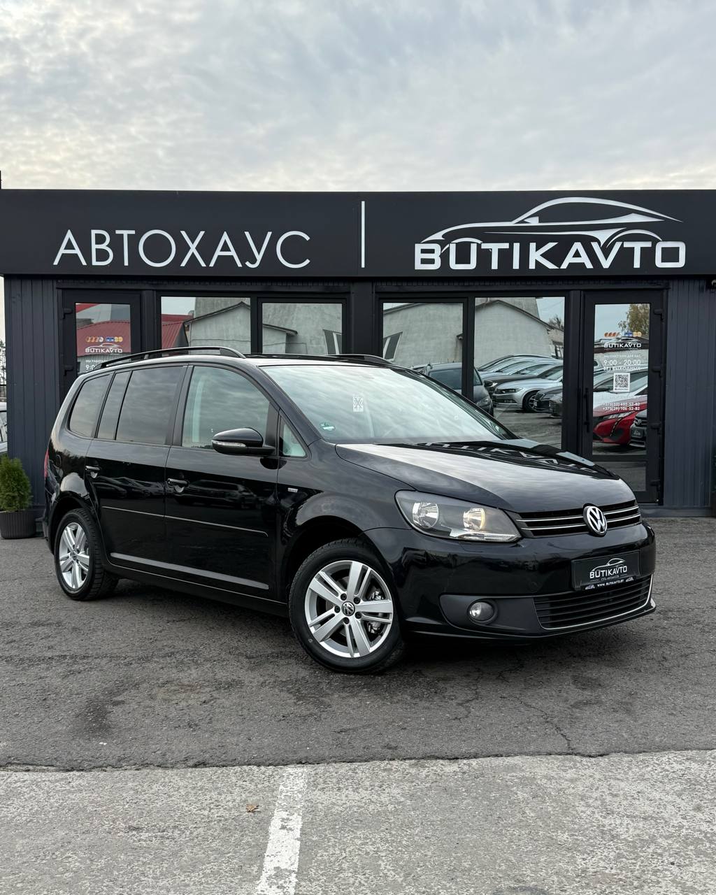 Volkswagen Touran, 2012 г., Мозырь — в лизинг
