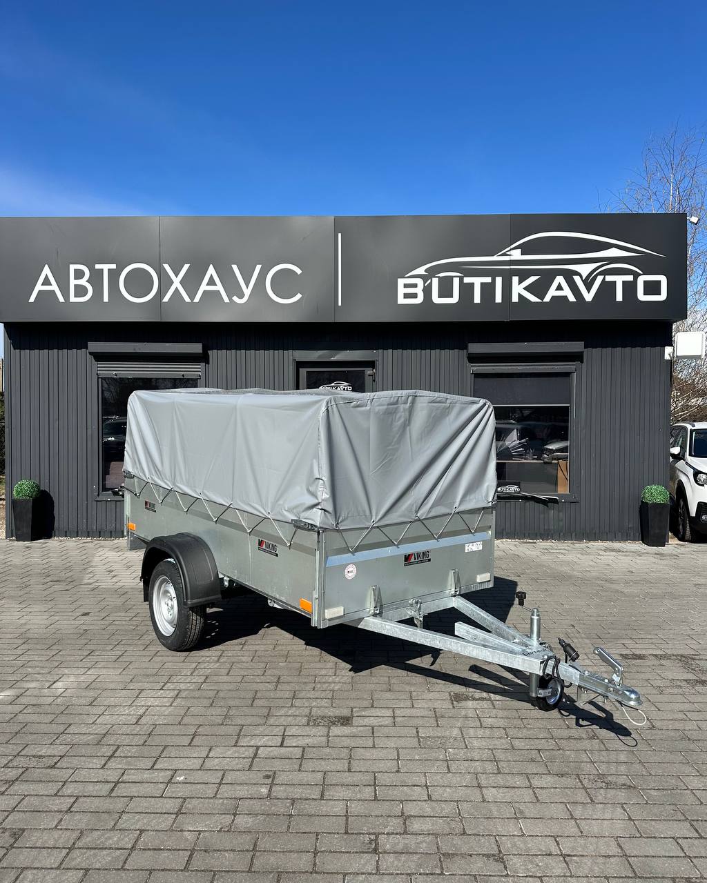 Прицеп для автомобиля Викинг 1220 Light Pro New борт 300 мм с тентом с каркасом 600 мм