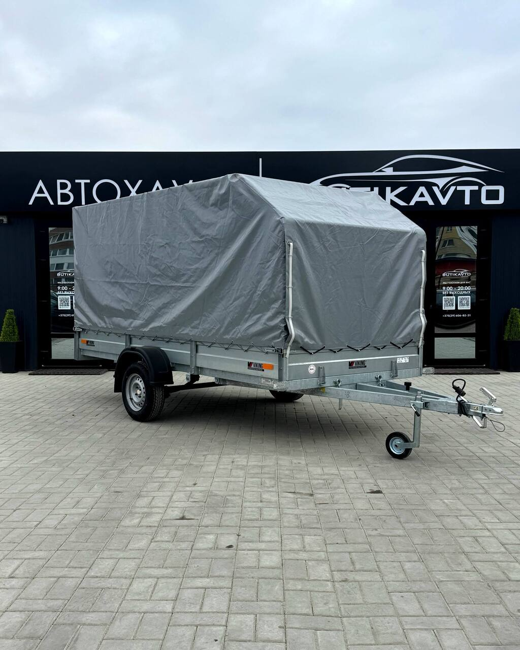 Прицеп для автомобиля Викинг 1835 Х2 R13 борт 280мм с тентом с каркасом 1500мм